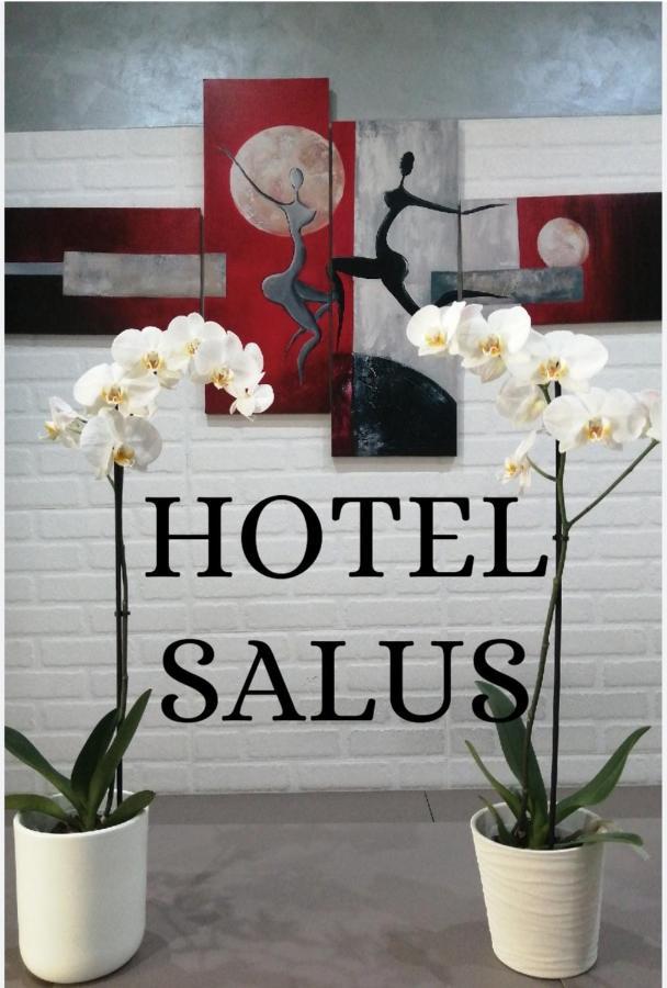 Hotel Salus Милан Экстерьер фото